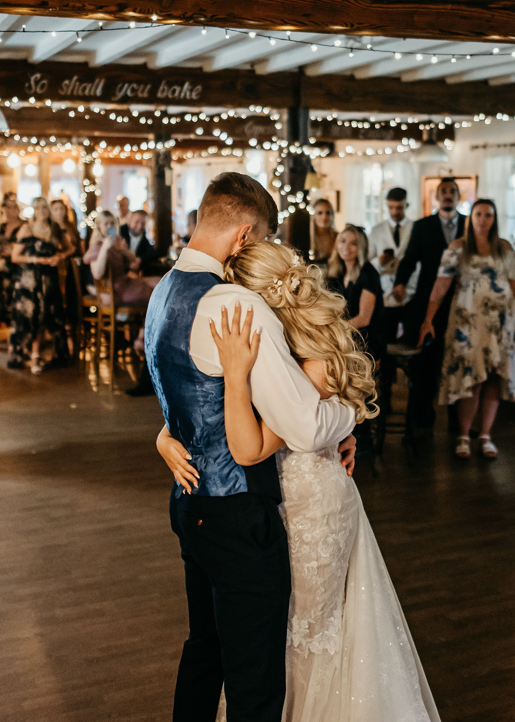 How To Create The Ultimate List of Wedding Music Songs For Your Big Day